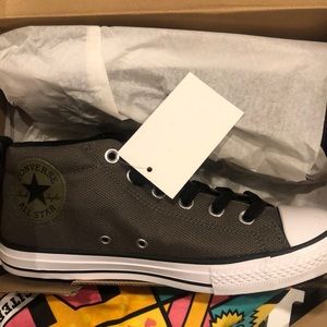 Brand new Boys Sz 6 Army Green Converse